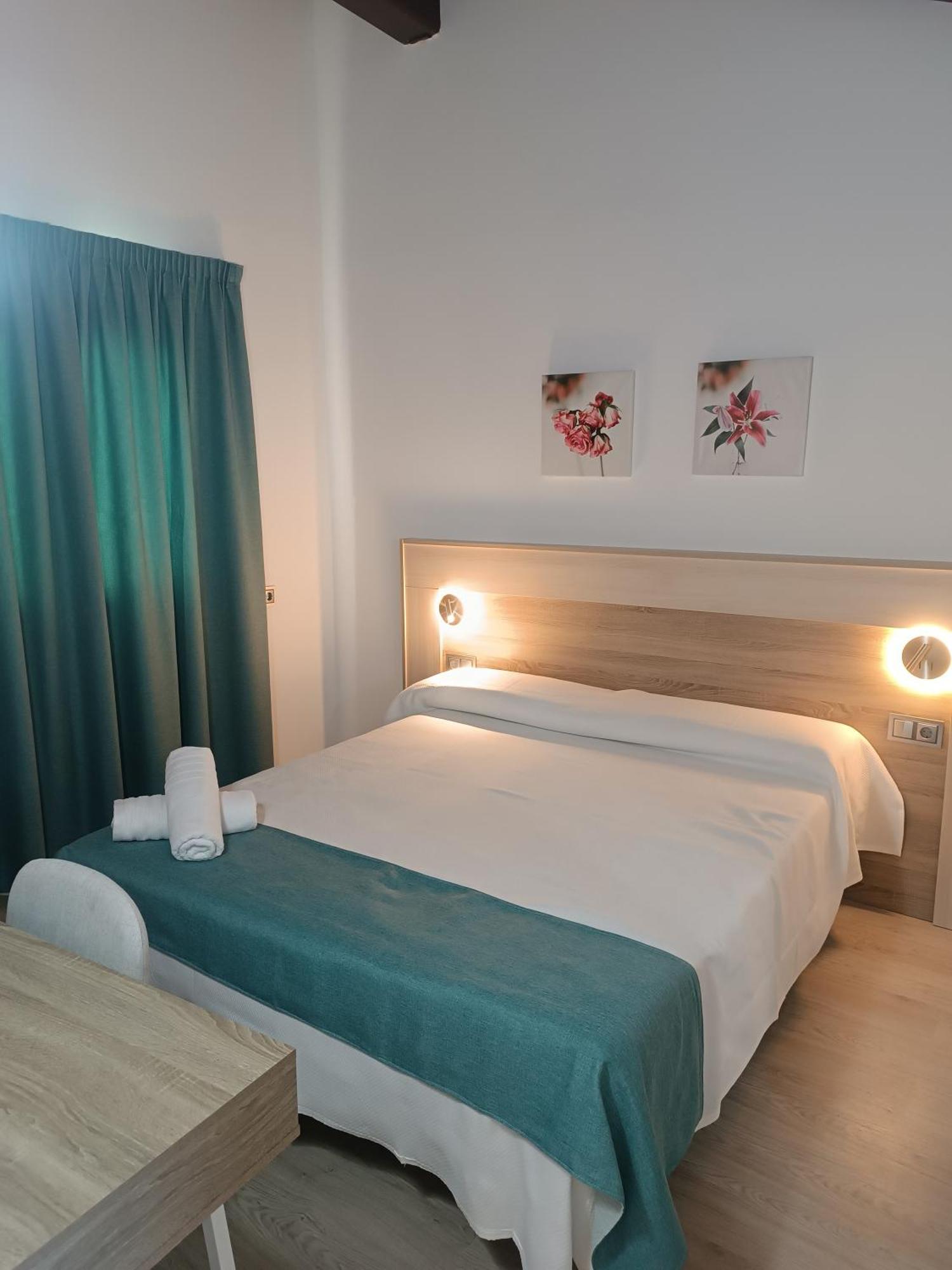 Apartamentos Turisticos Avila Puerta De La Santa 2-1 Ávila Exterior foto